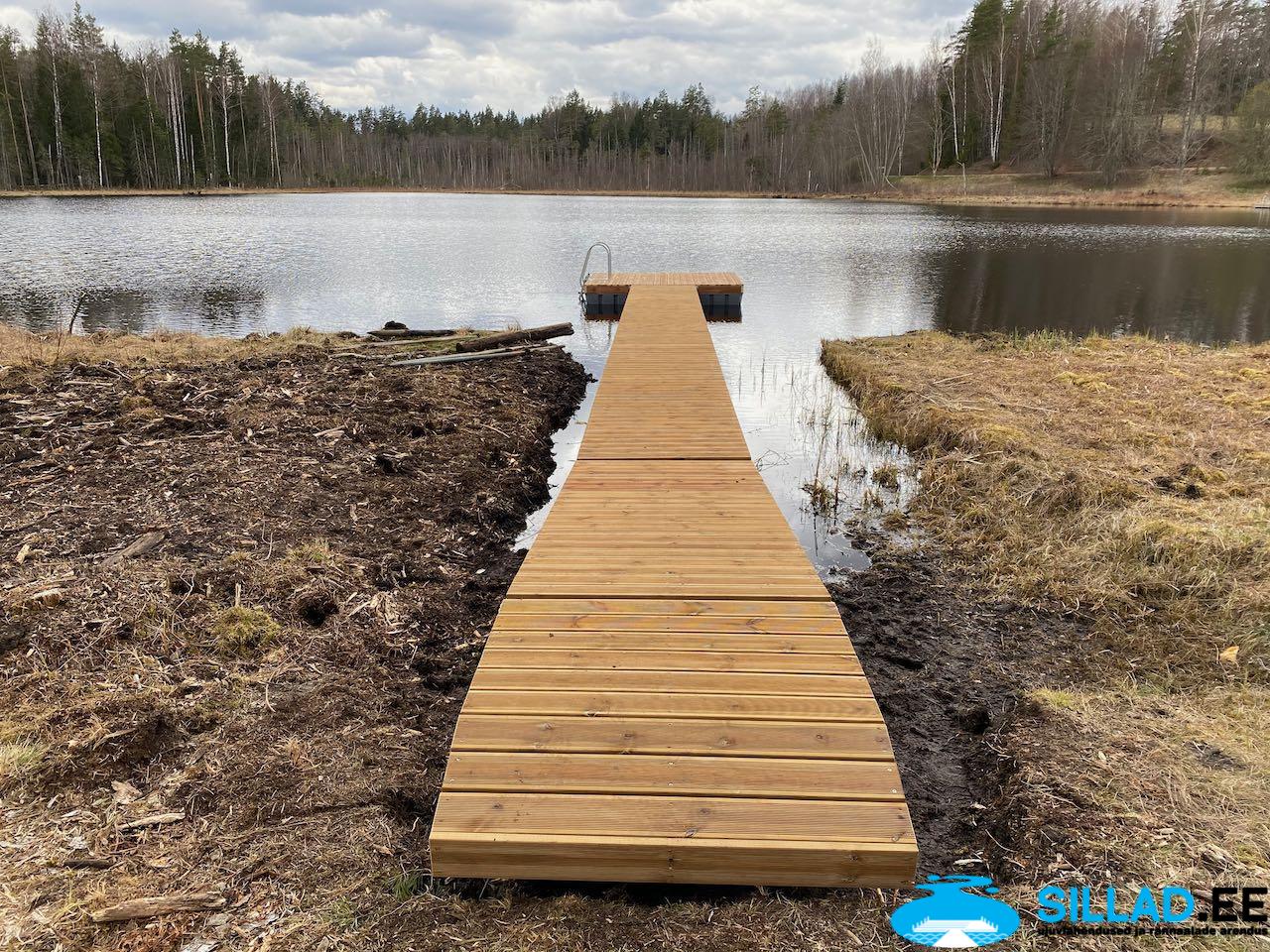 ujumissild järvele koos käiguteega